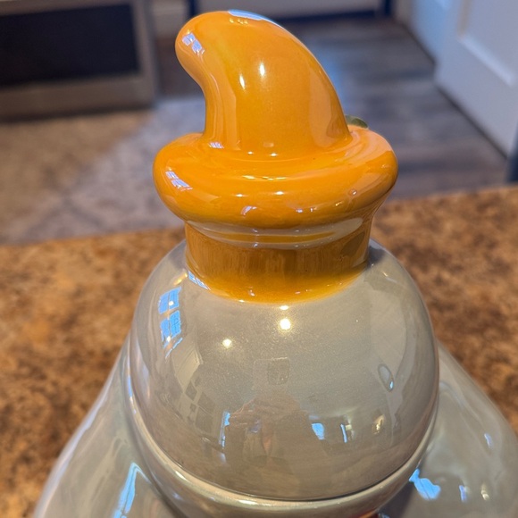 Vintage Disney Dumbo Cookie Jar- Pearlized Luster Finish never used - Picture 4 of 9